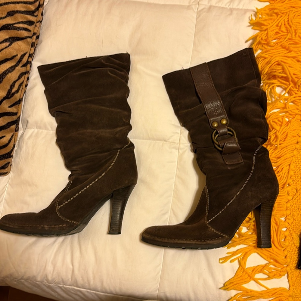 Loved vintage suede scrunch boots